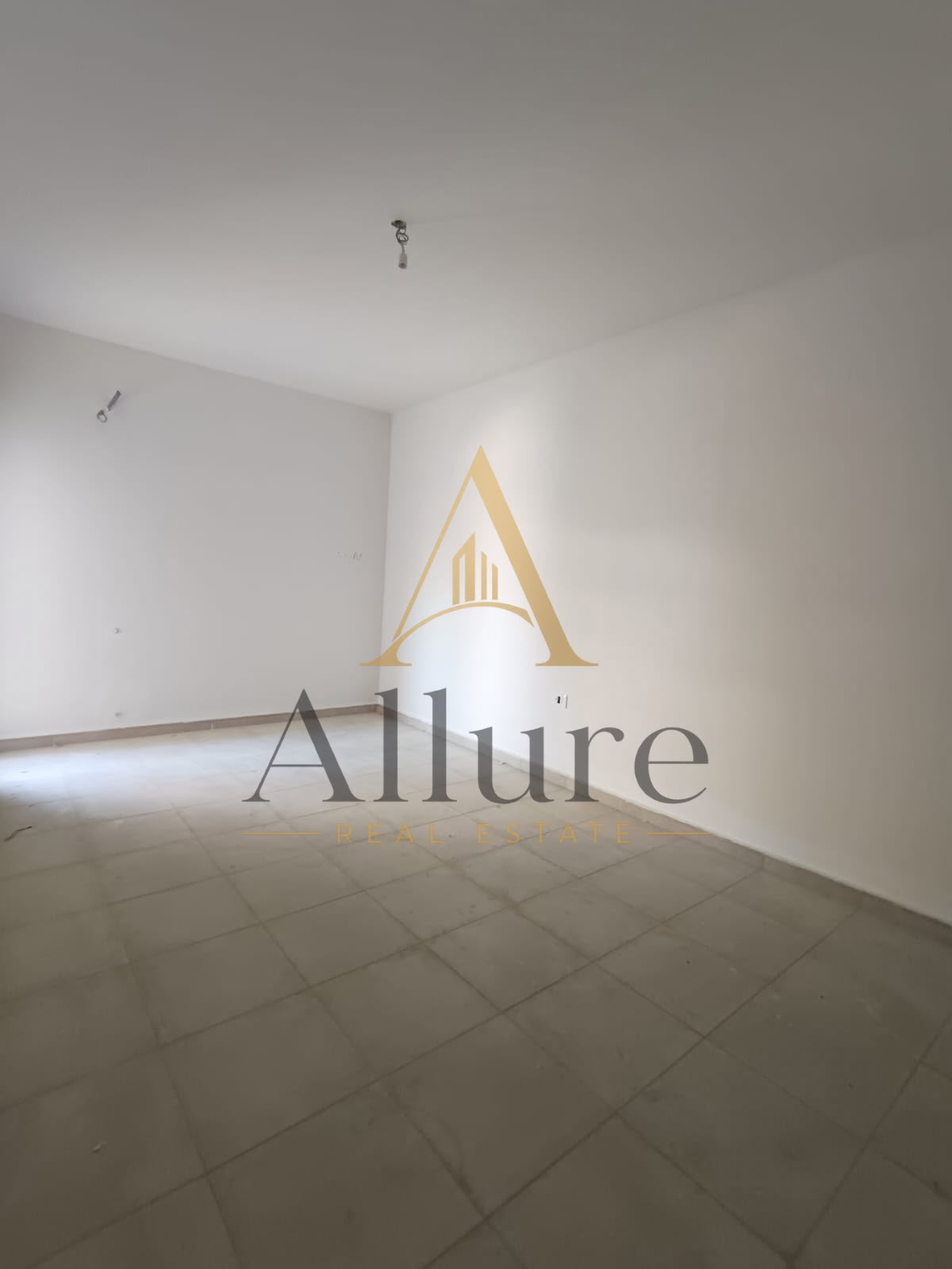 Spacious 3-Bedroom Apartment | 136 sqm | Balcony & Parking